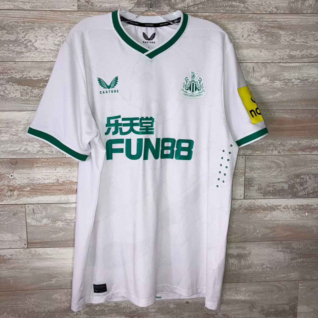 Newcastle United 2022/23 White Castore 3rd Jersey Large
