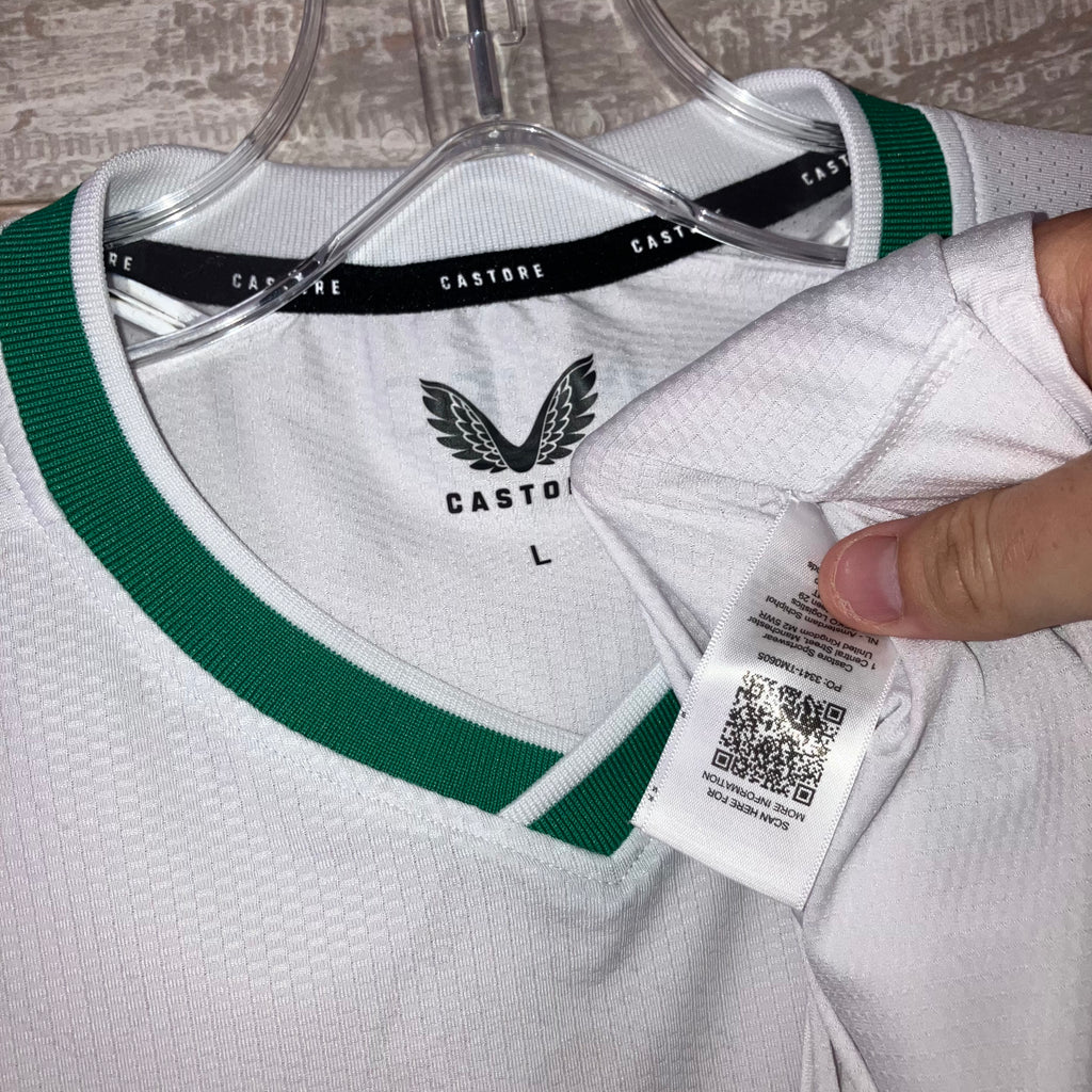 Newcastle United 2022/23 White Castore 3rd Jersey Large