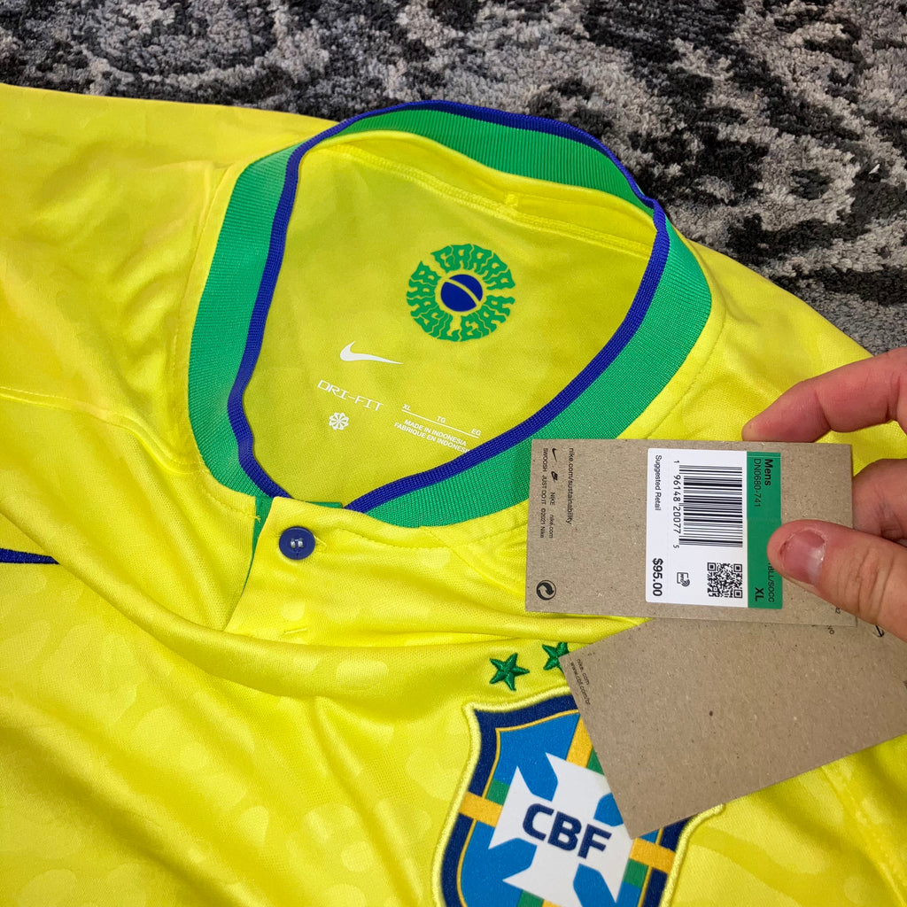 NWT Brazil 2022 Home Nike World Cup Yellow Jersey XL