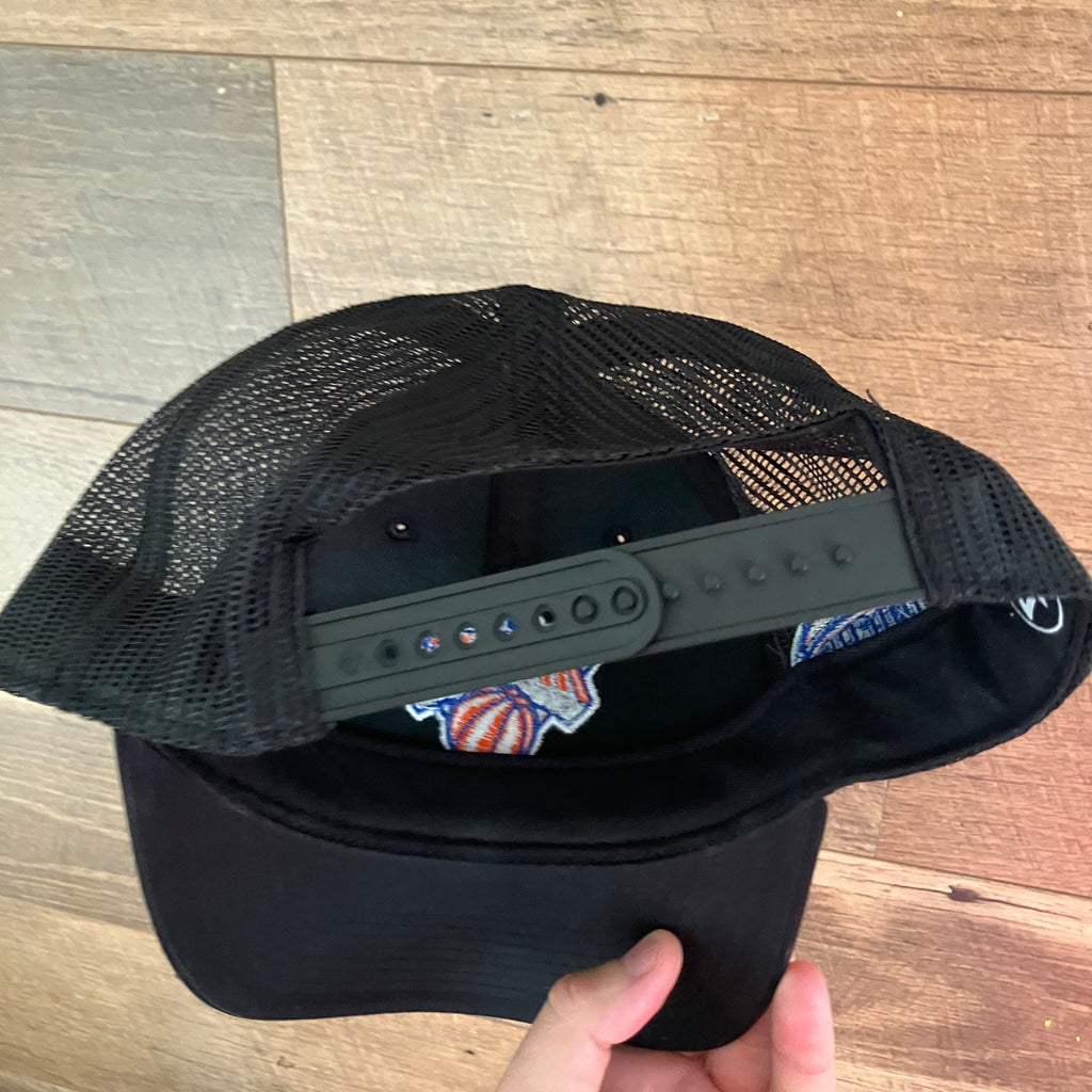 New York Knicks Black '47 Trucker Hat