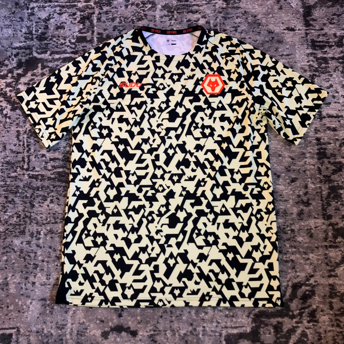 Wolverhampton Wanderers Sudu Training Jersey XL
