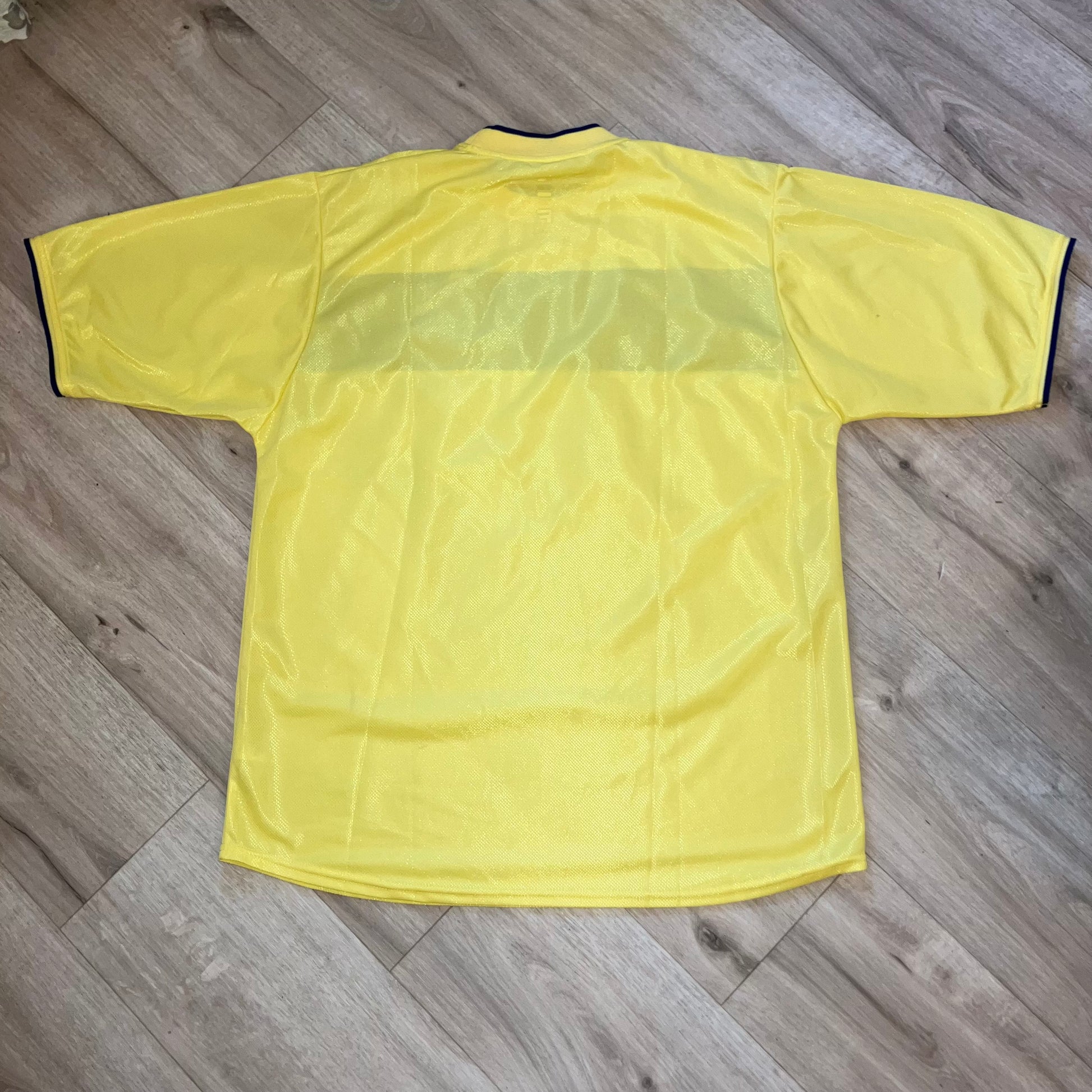 Scotland 2002 Away Yellow Fila Jersey Large
