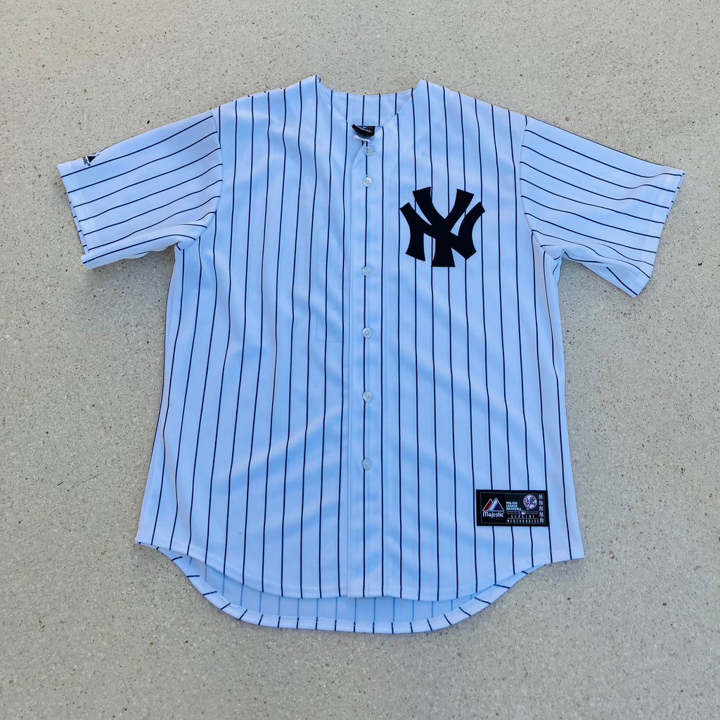 Derek Jeter 6700 New York Yankees Majestic Pinstripe Jersey Large