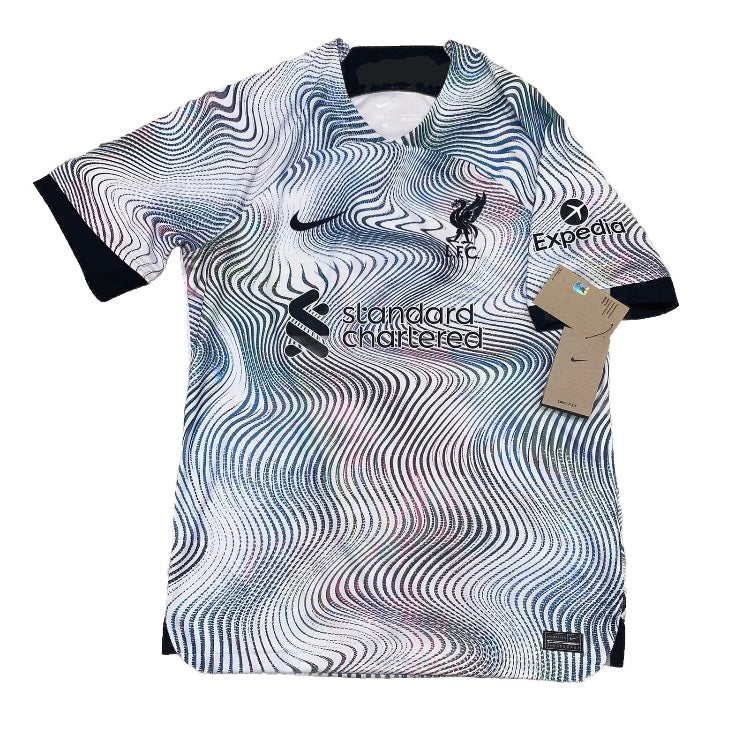 Liverpool FC NWT 2022/23 White Away Nike Jersey Medium