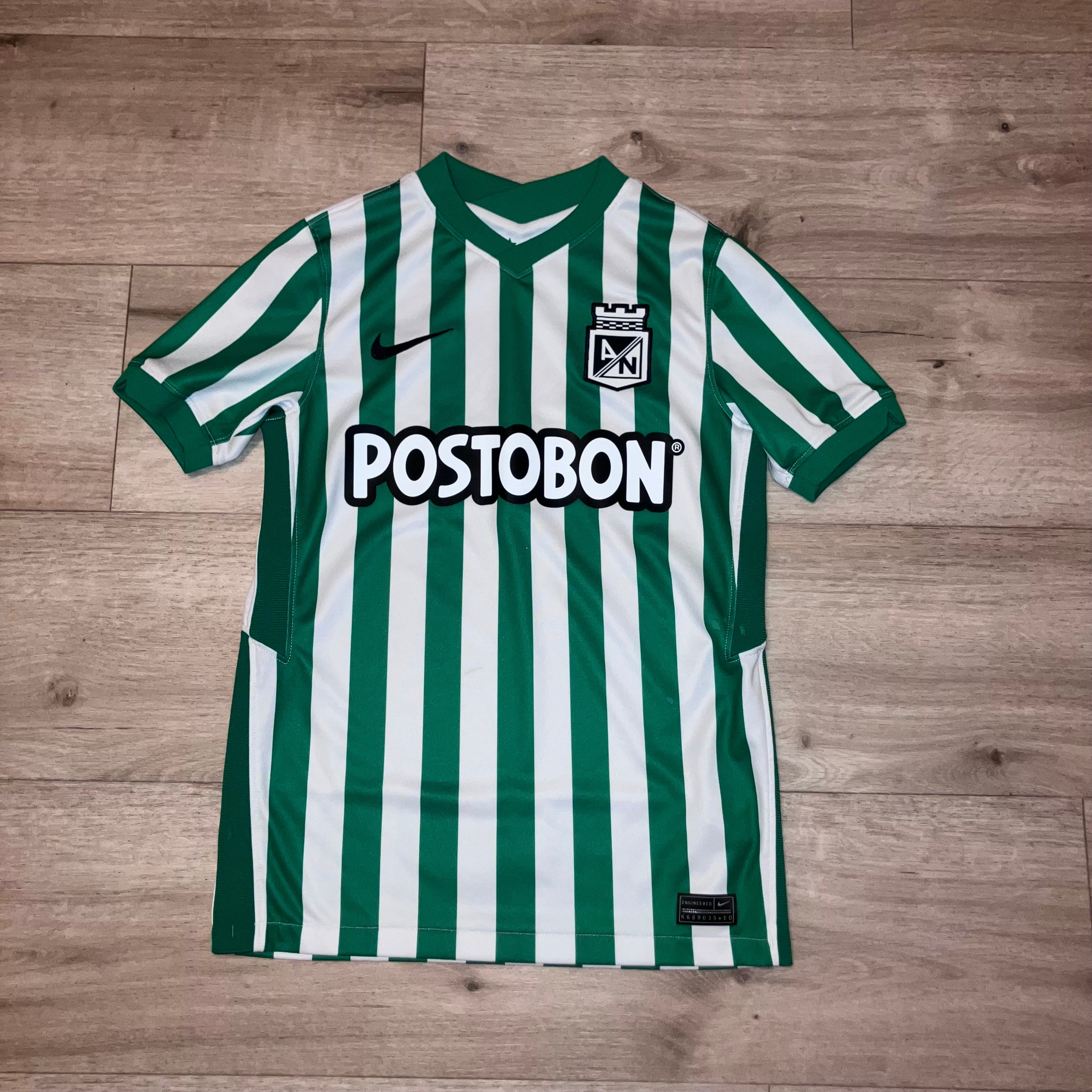 Atletico Nacional Kids 2013/14 Home Stripe Nike Jersey Medium Colombia