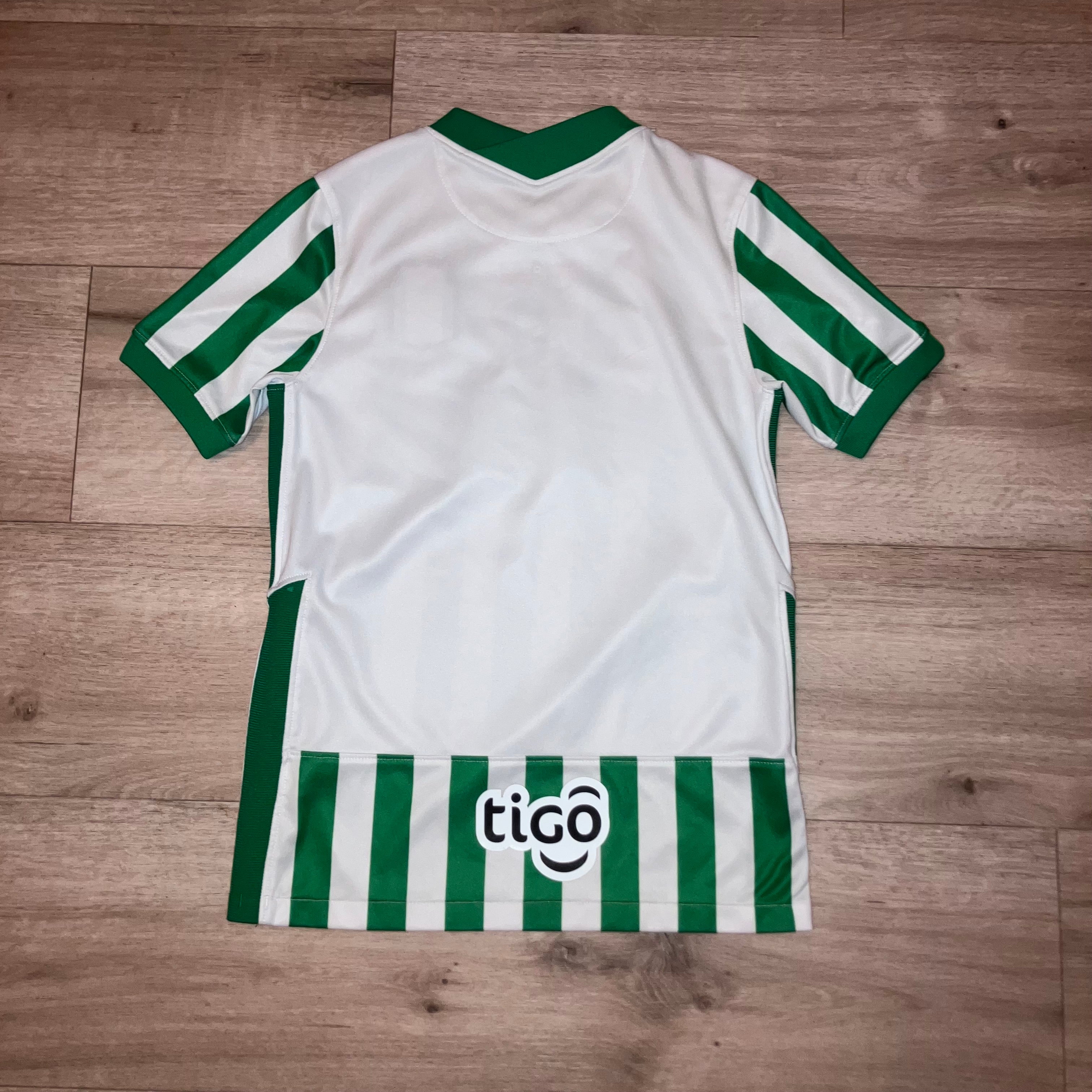 Atletico Nacional Kids 2013/14 Home Stripe Nike Jersey Medium Colombia