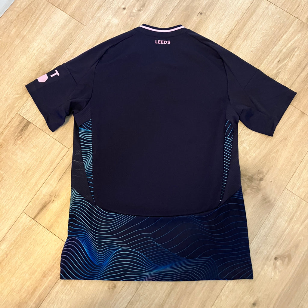 Leeds United 2023/24 Training Aeroready adidas Jersey Medium