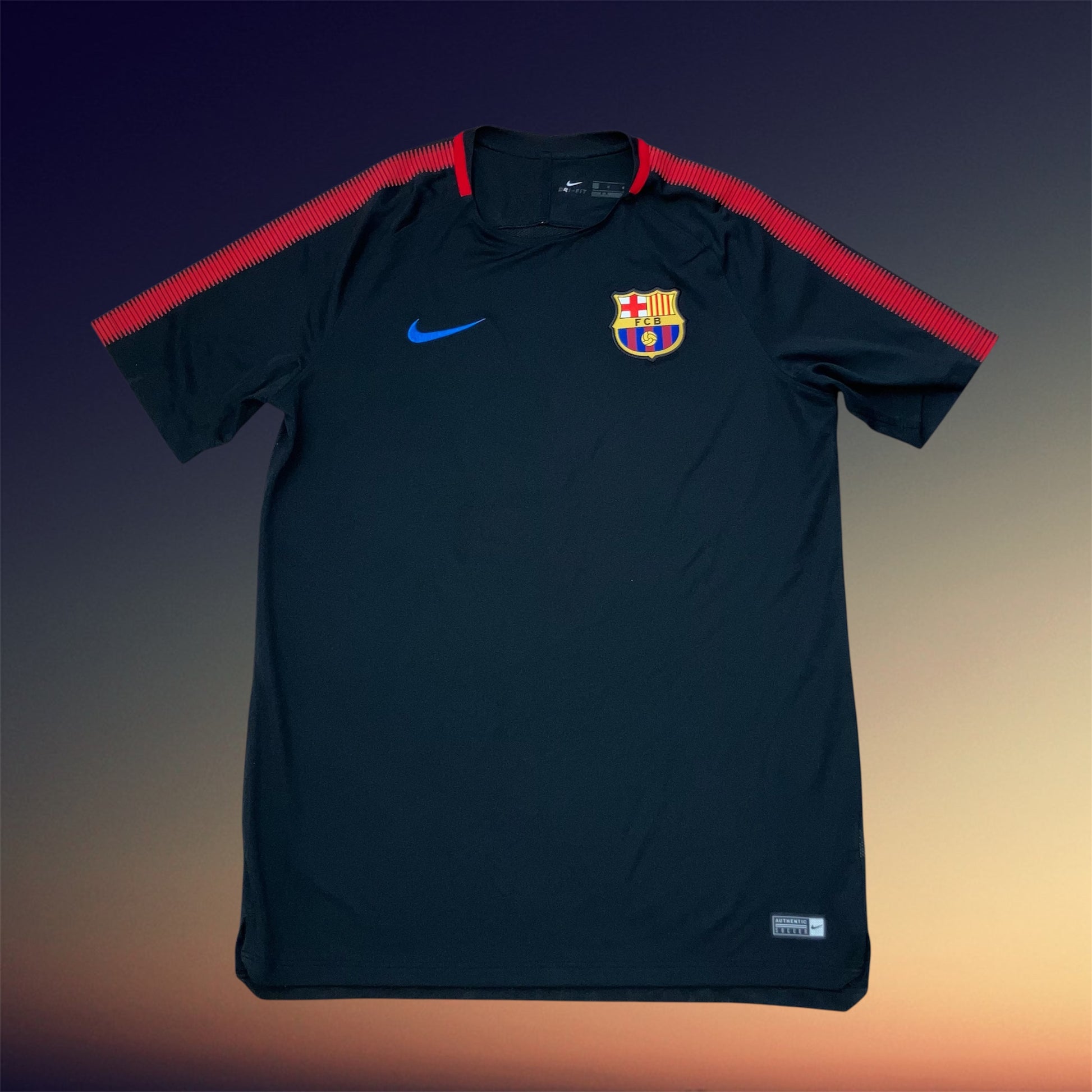 Barcelona 2017/18 Black Trainer Nike Jersey Large