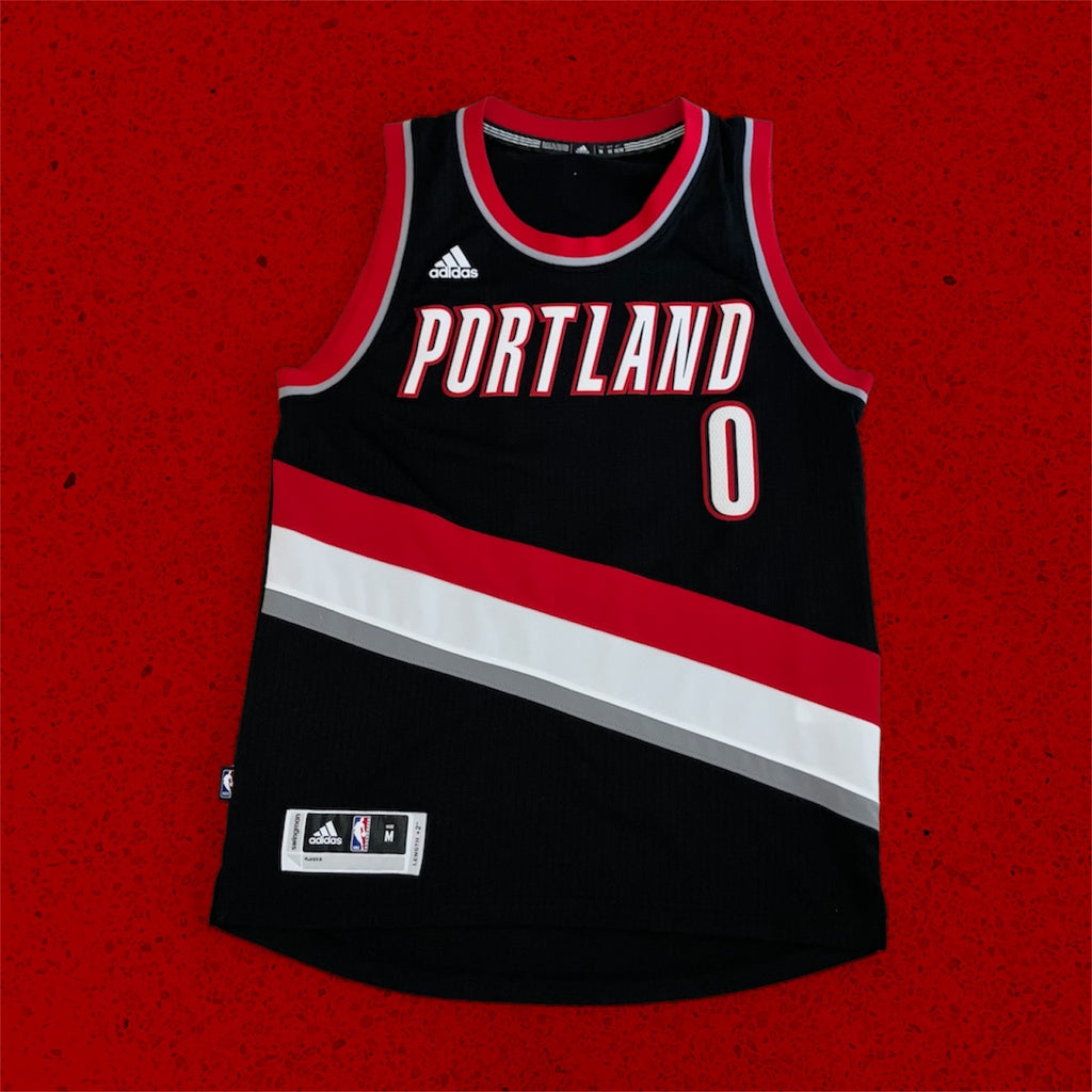 Dame Lillard 2016/17 Portland Trailblazers Home Swingman Jersey Medium
