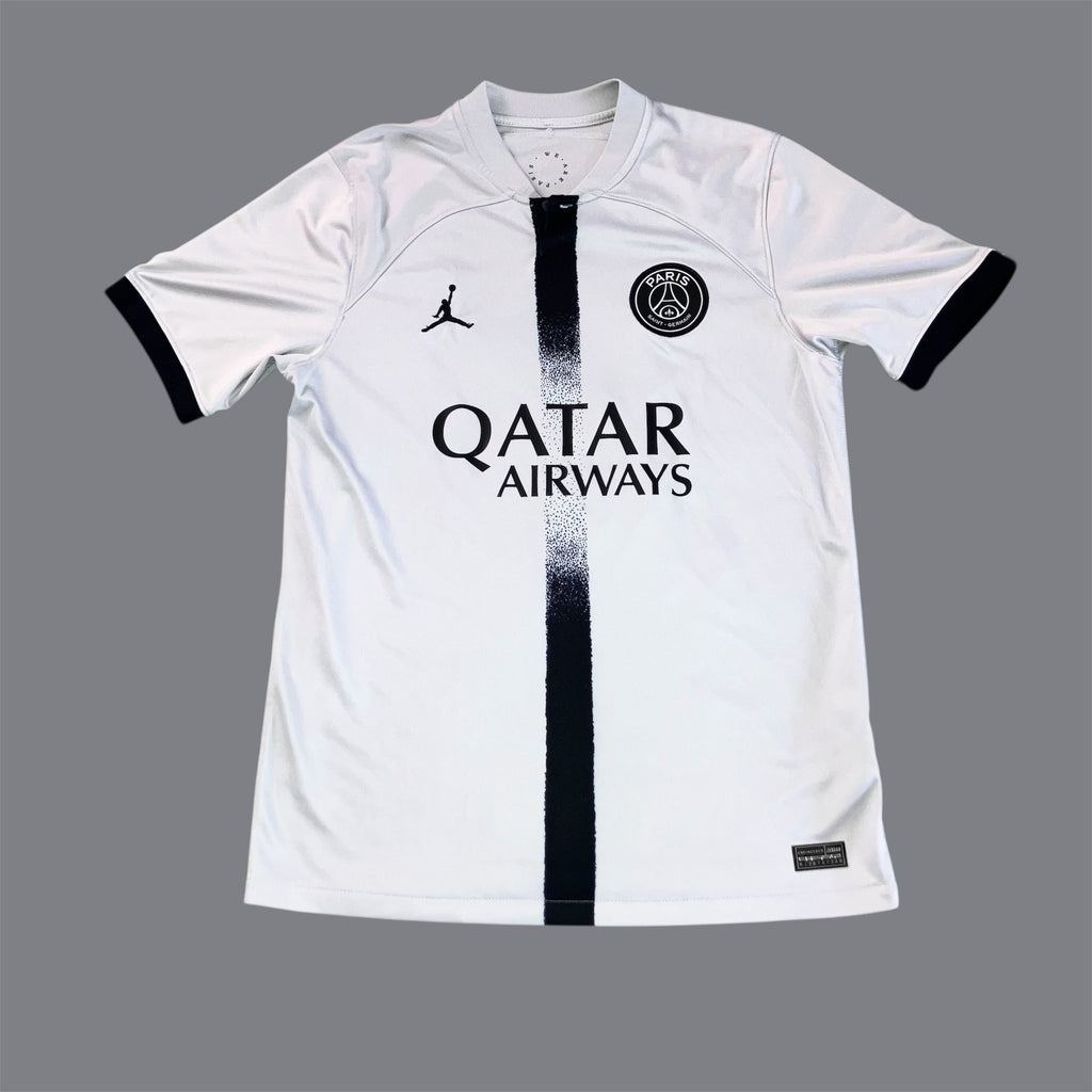 Lionel Messi 2022/23 Paris Saint Germain Road Gray Nike Jersey Medium