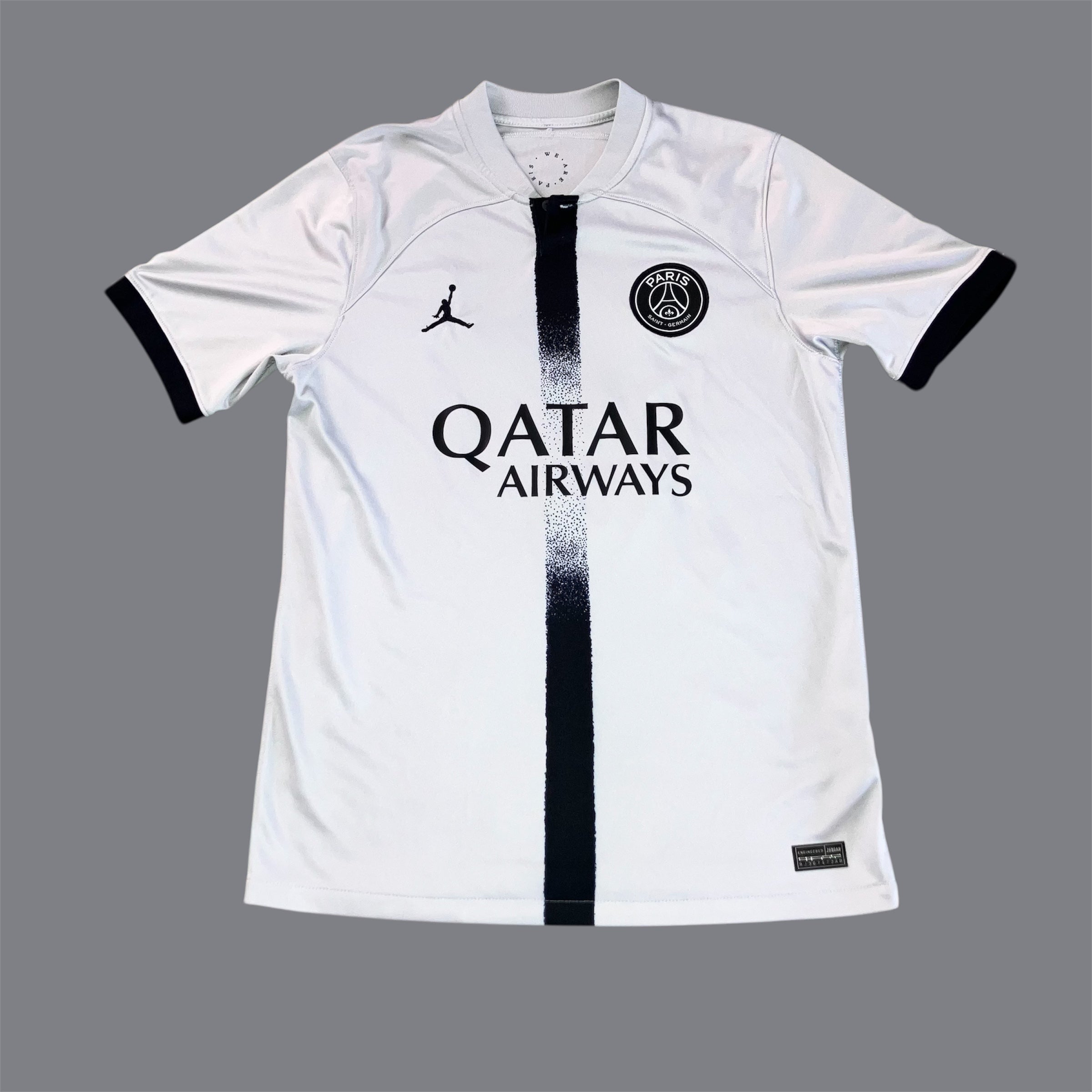 Lionel Messi 2022/23 Paris Saint Germain Road Gray Nike Jersey Medium