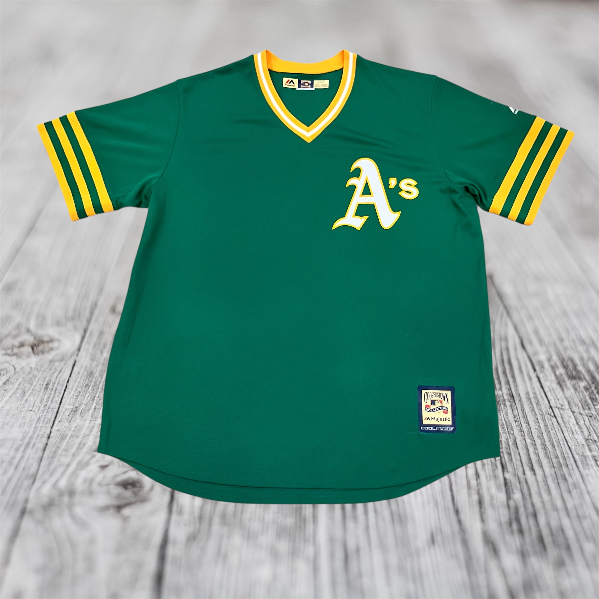 Oakland Athletics 7267 V-Neck Majestic Pullover Green Jersey XL 1970