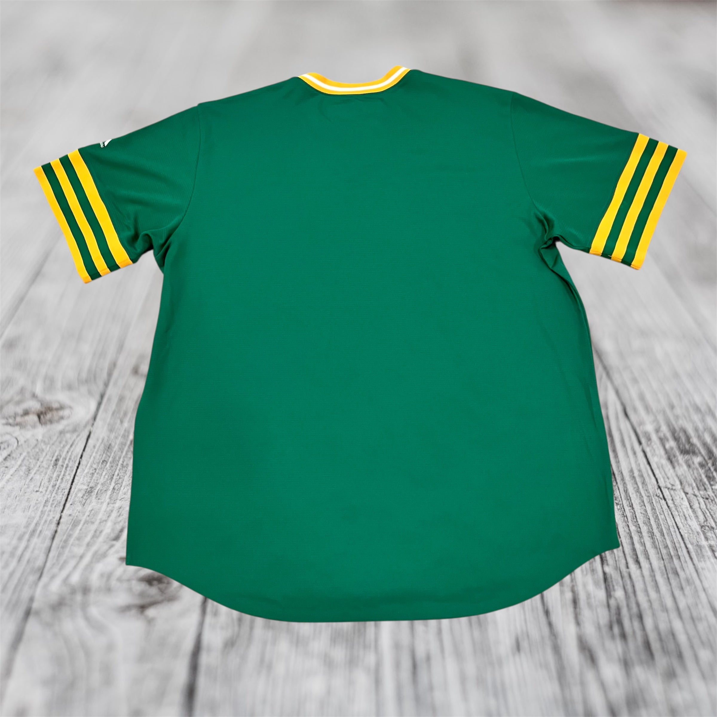 Oakland Athletics 7267 V-Neck Majestic Pullover Green Jersey XL 1970