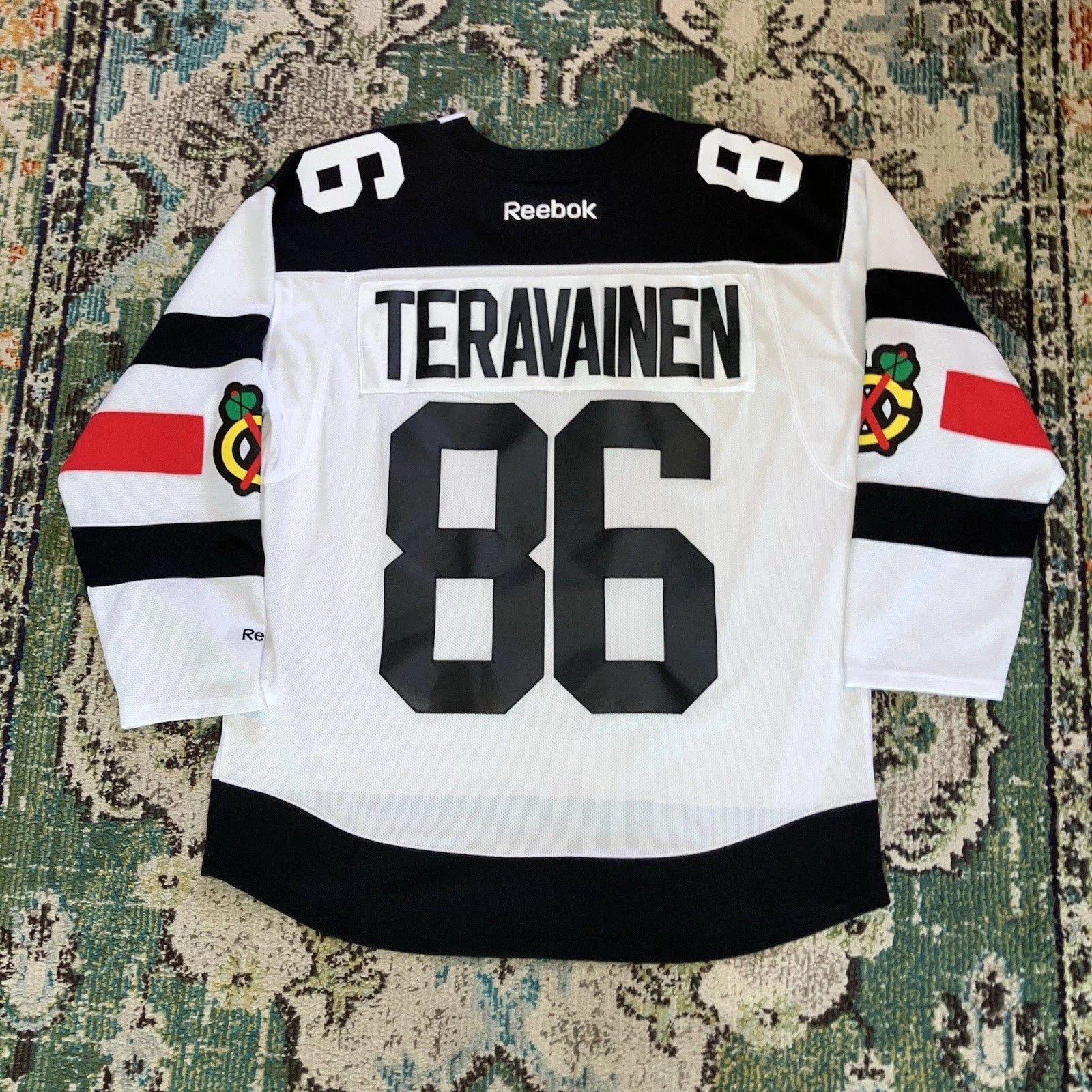 Teuvo Teravainen 2016 Chicago Blackhawks Reebok Stadium Series Jersey Men XL